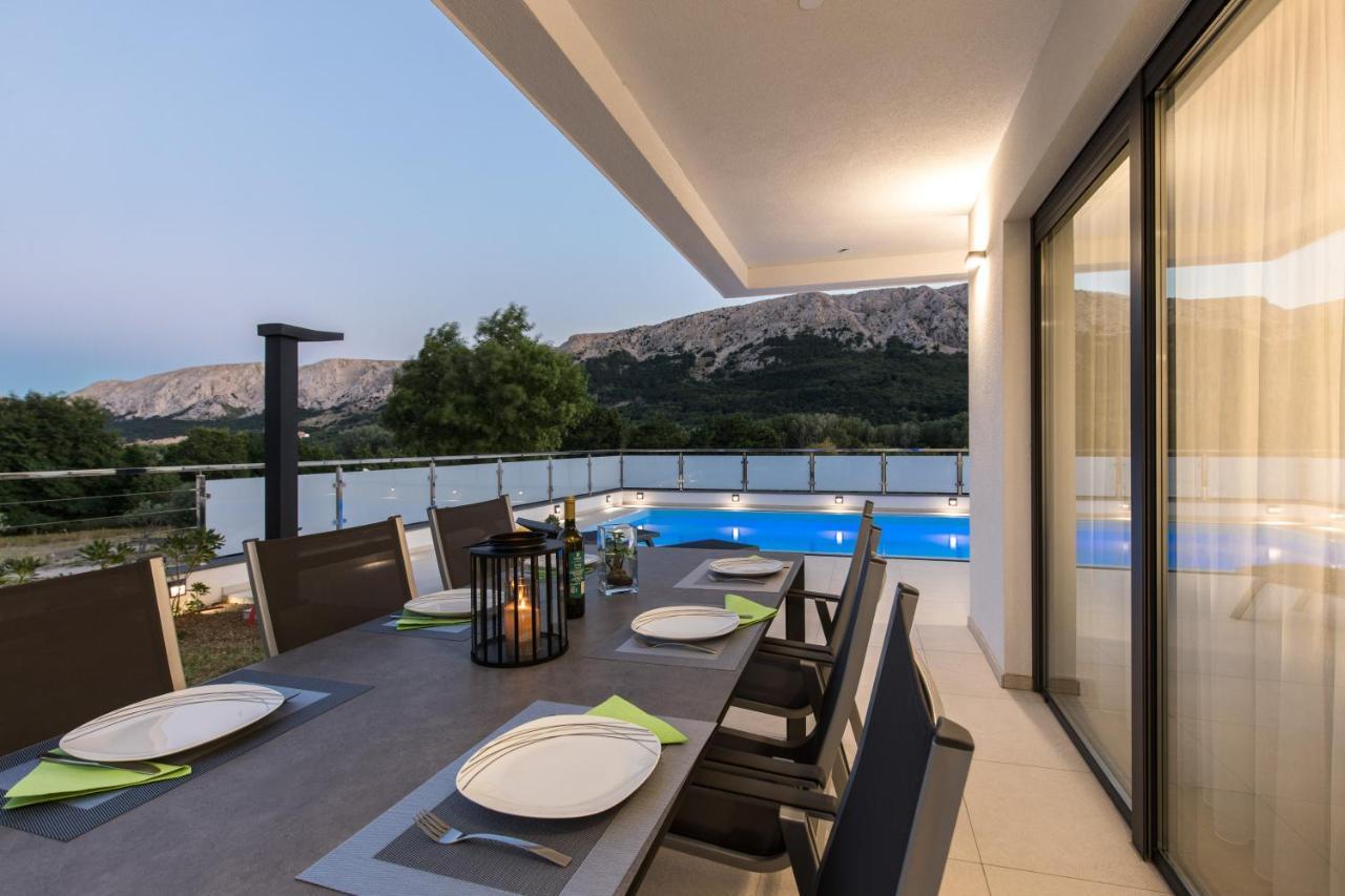 Villa Supernus With Heated Pool Башка Экстерьер фото