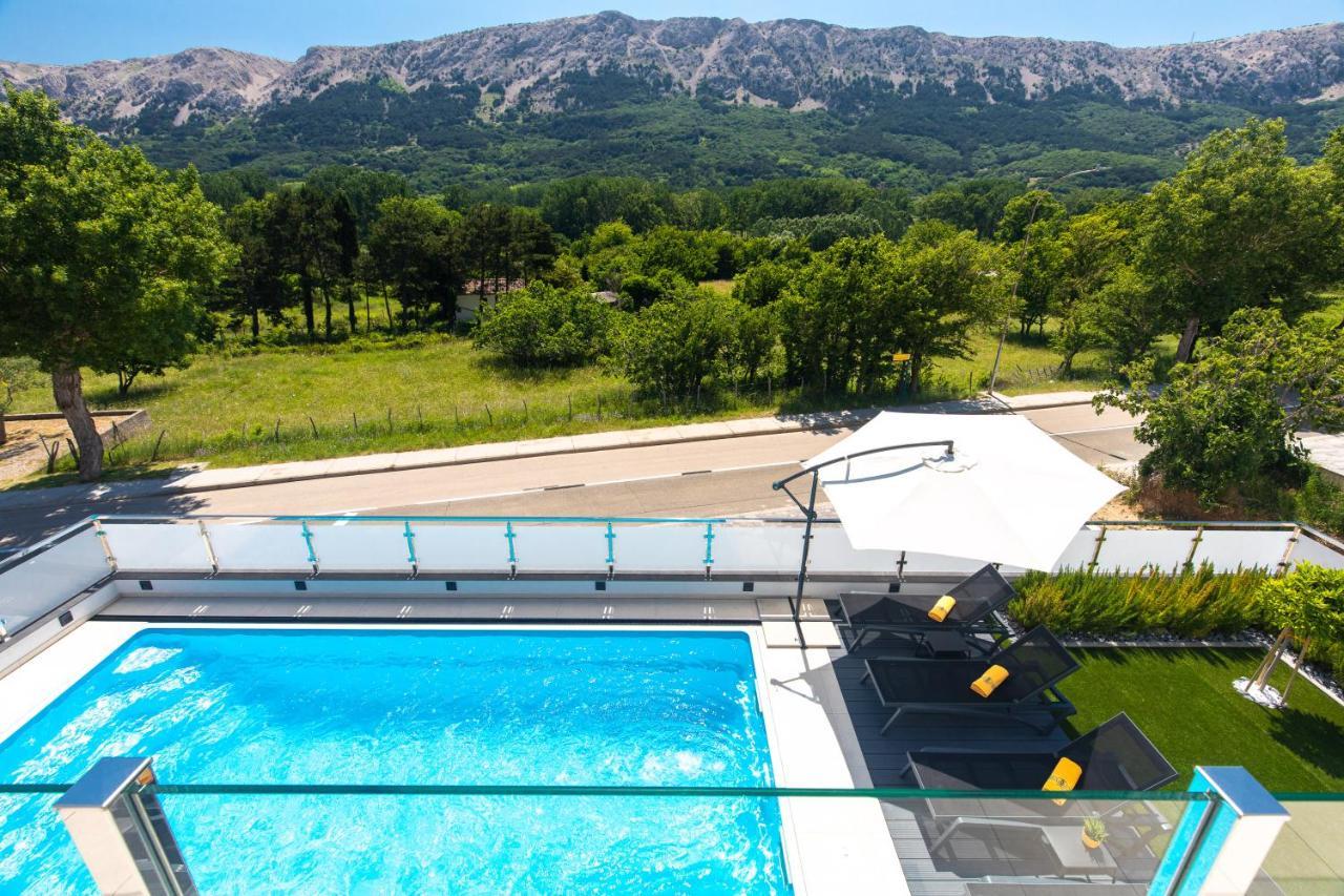 Villa Supernus With Heated Pool Башка Экстерьер фото