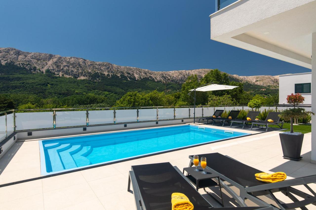 Villa Supernus With Heated Pool Башка Экстерьер фото